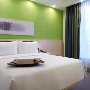 Hampton By Hilton Centre Отель