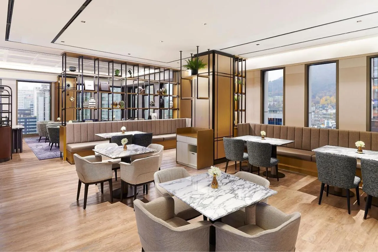 Le Meridien Seoul Myeongdong 5*,