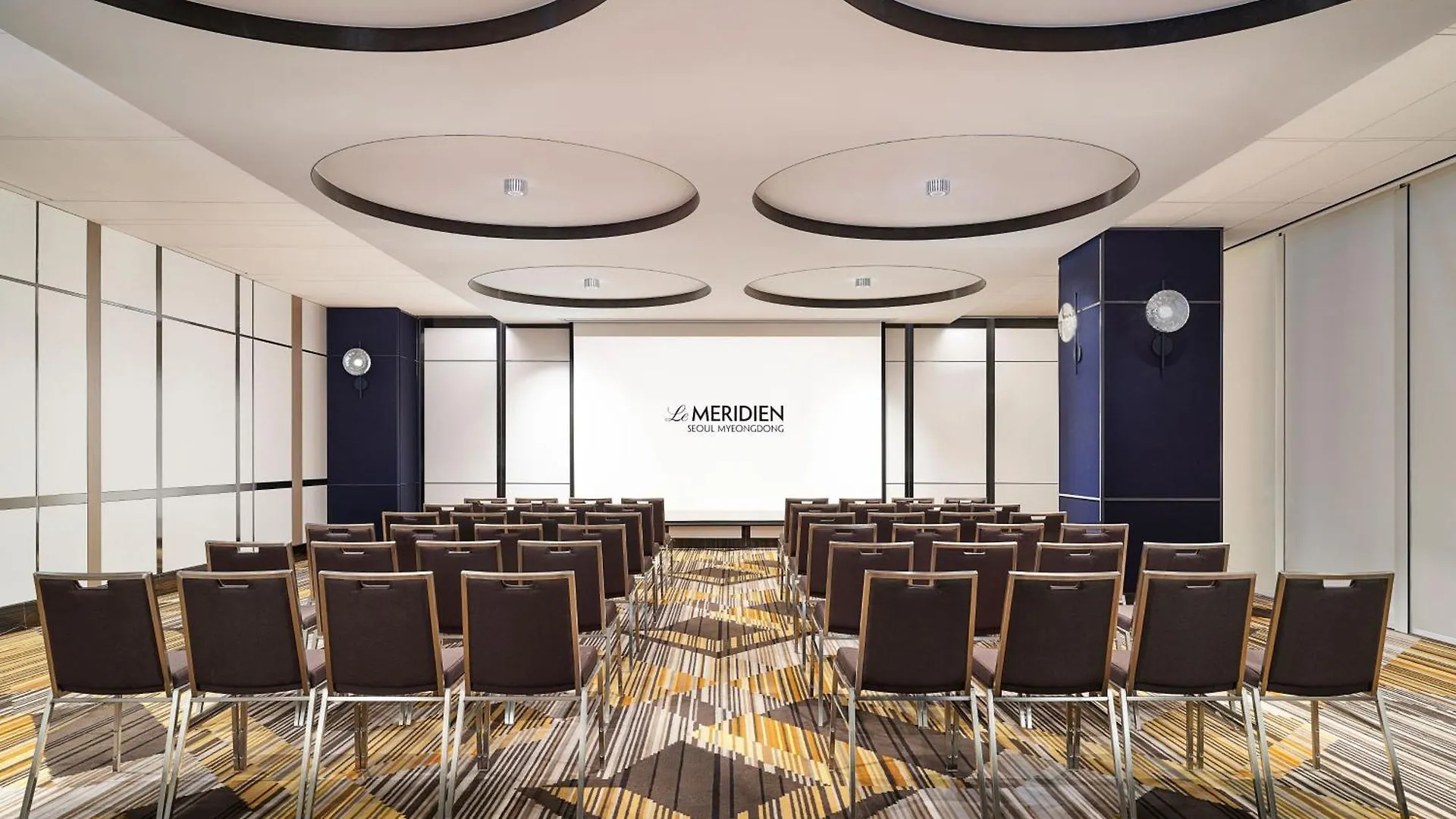 Le Meridien Seoul Myeongdong 5*,
